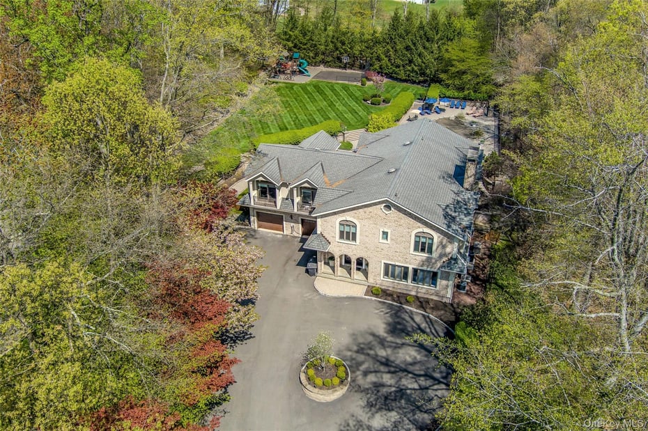 12 Rollingwood Drive Photo 3