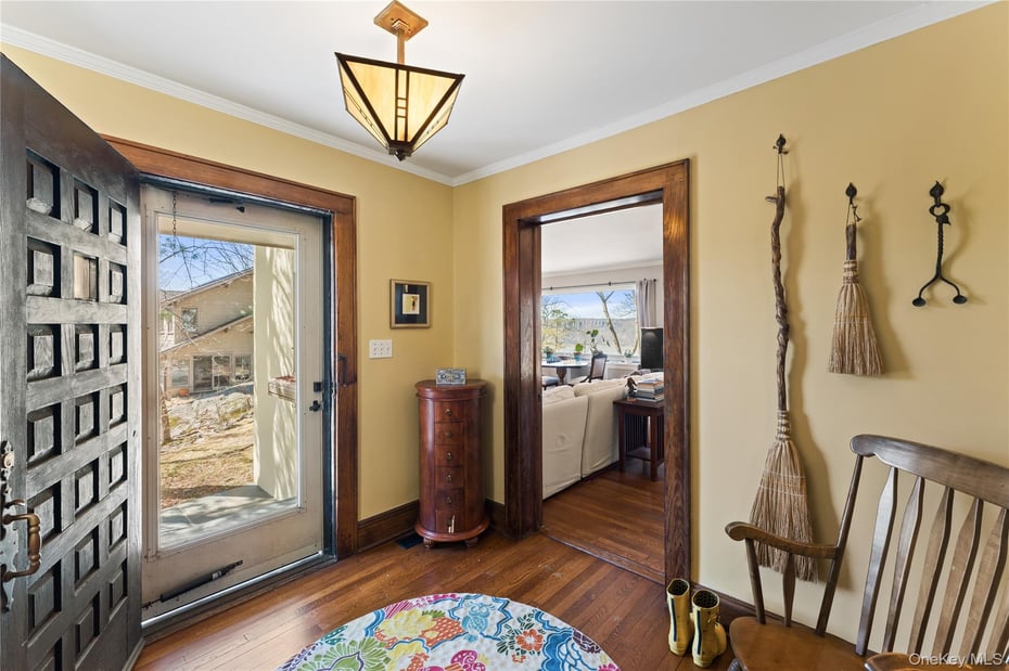 191 Villard Avenue Photo 4