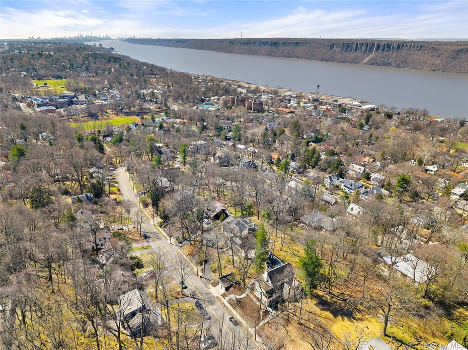 191 Villard Avenue Photo 37