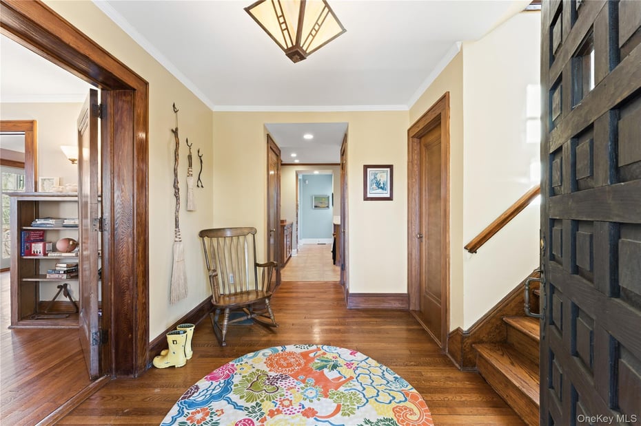 191 Villard Avenue Photo 3