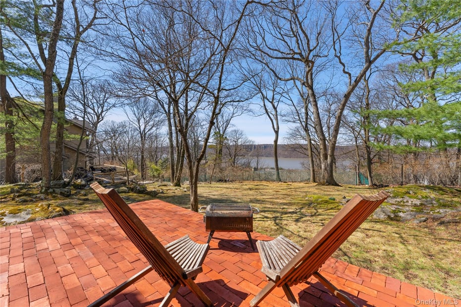 191 Villard Avenue Photo 12