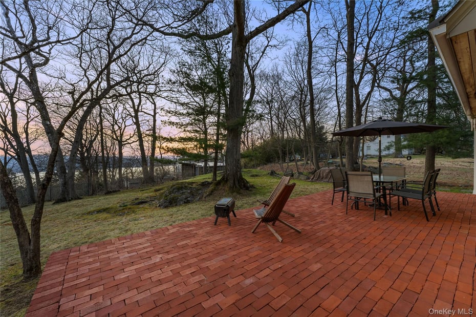 191 Villard Avenue Photo 14