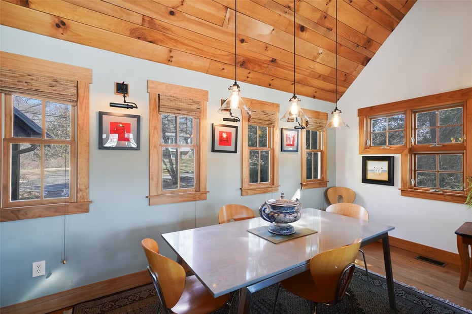 54 Hoyt Street Photo 12