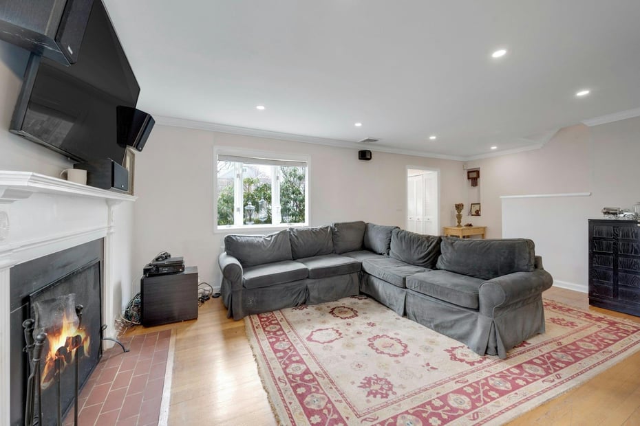178 Beech Street Photo 10