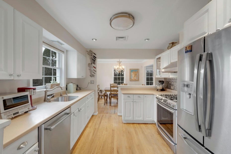 178 Beech Street Photo 6