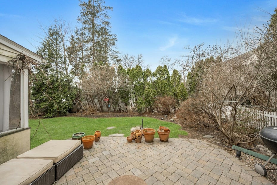 178 Beech Street Photo 23