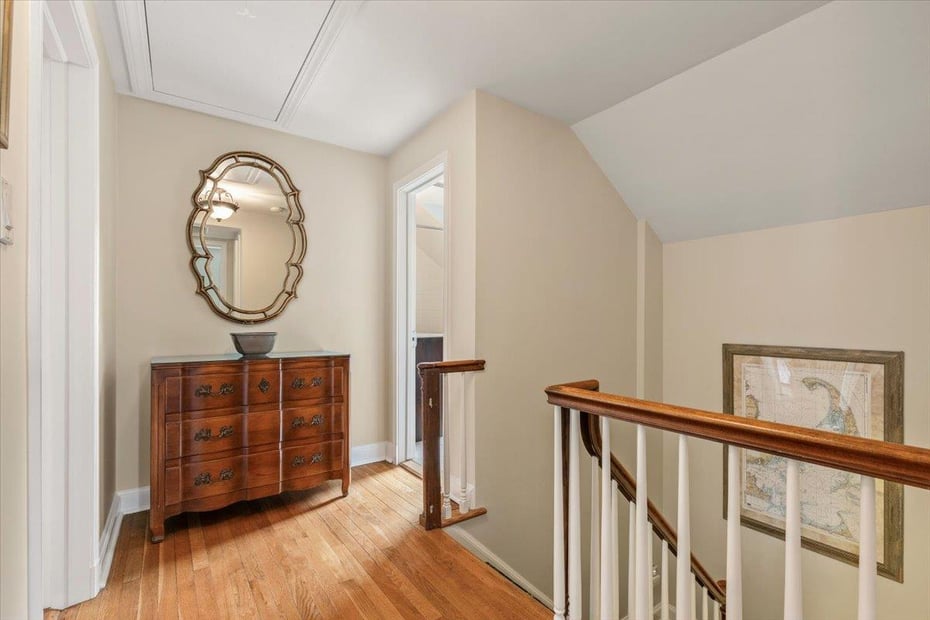 94 Sprague Road Photo 18