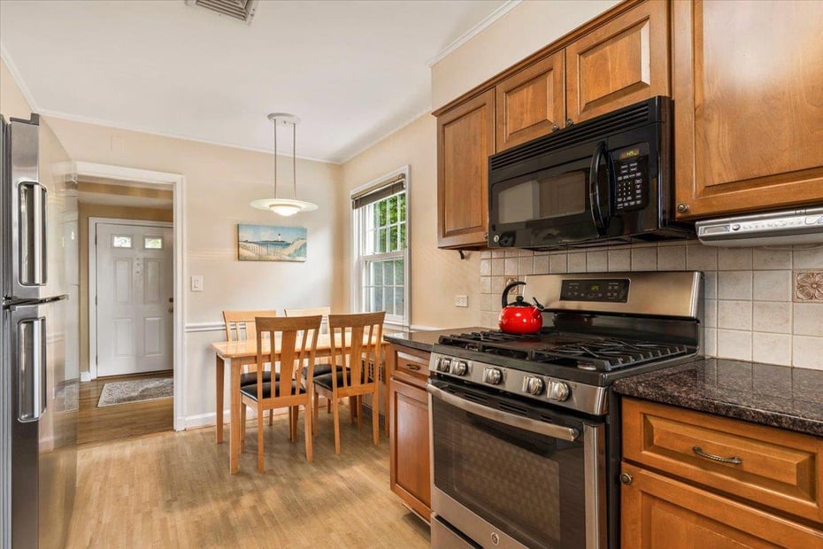 94 Sprague Road Photo 16