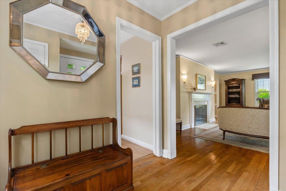 94 Sprague Road Photo 3
