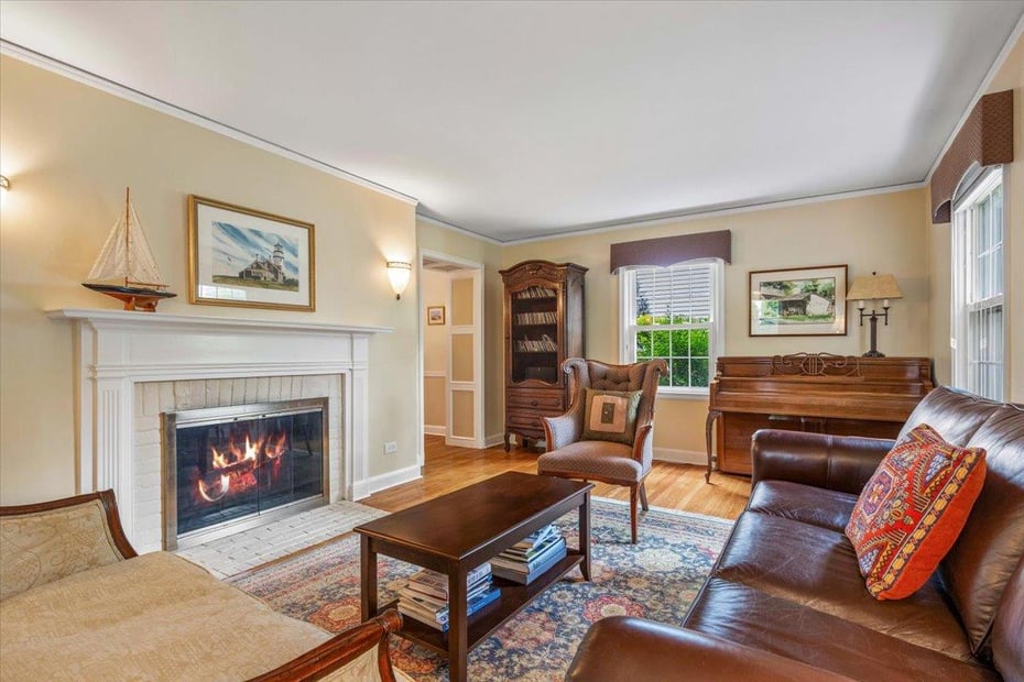94 Sprague Road Photo 5