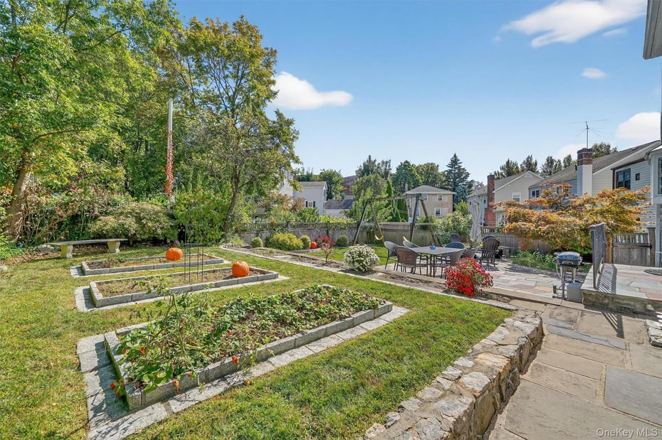 268 Marbledale Road Photo 32