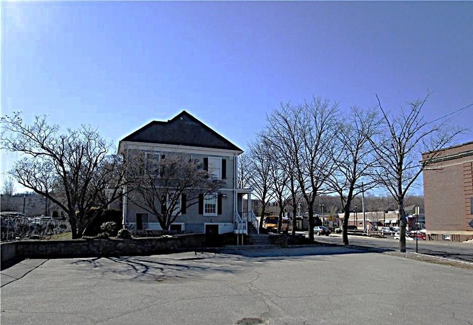 1952 Commerce Street Photo 4