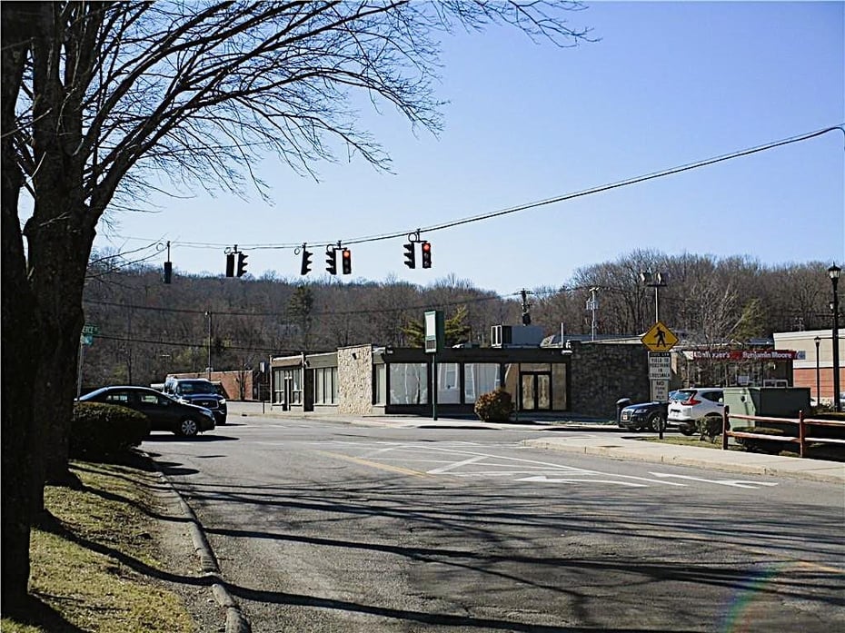 1952 Commerce Street Photo 7