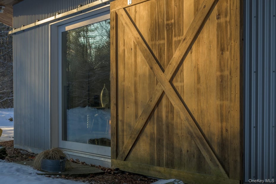 401 Collins Street Photo 21