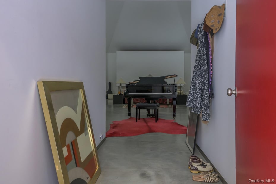 401 Collins Street Photo 5