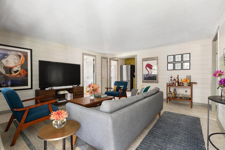 25 Miles Road Photo 3