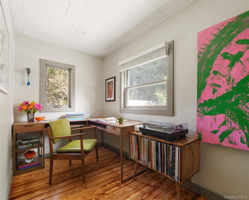 25 Miles Road Photo 8