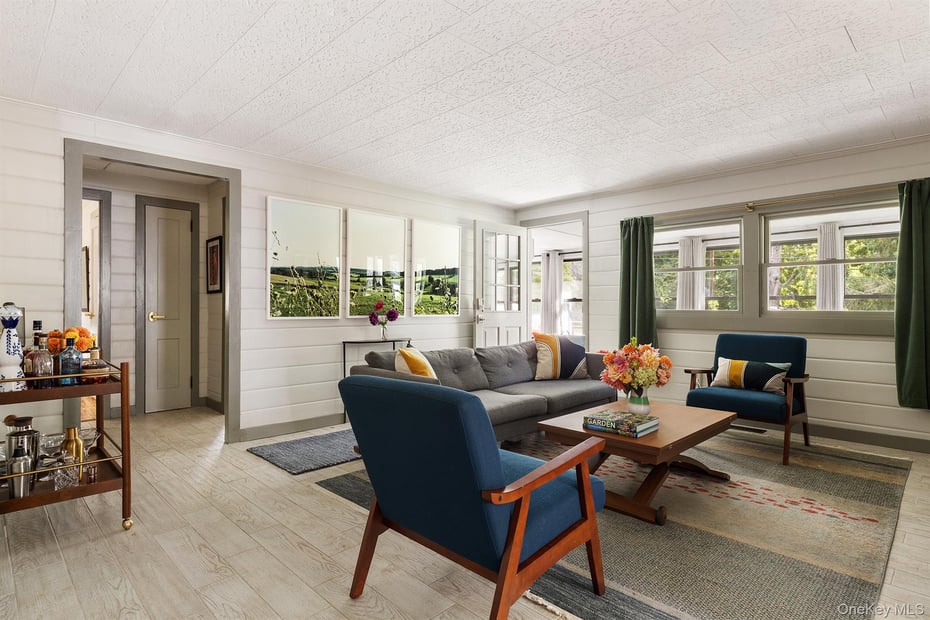 25 Miles Road Photo 2