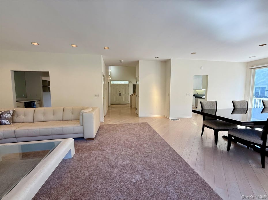 7 Cobblefield Lane Photo 11