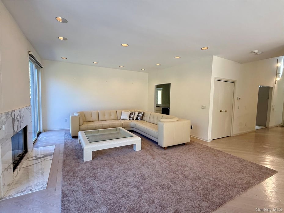 7 Cobblefield Lane Photo 10