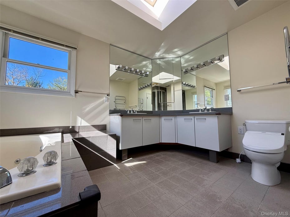 7 Cobblefield Lane Photo 28