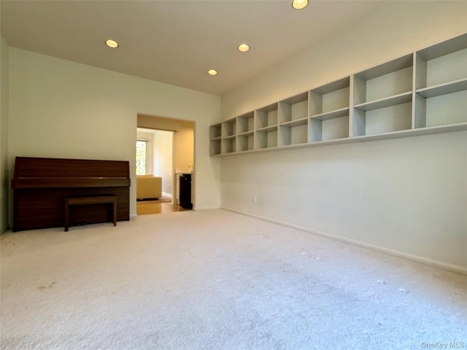 7 Cobblefield Lane Photo 16