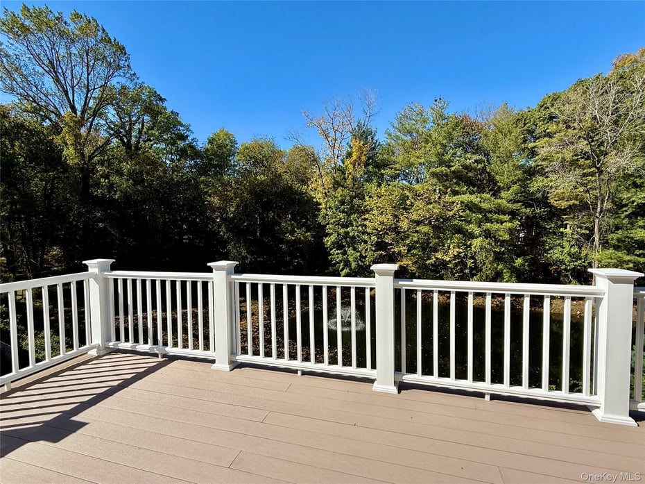 7 Cobblefield Lane Photo 42