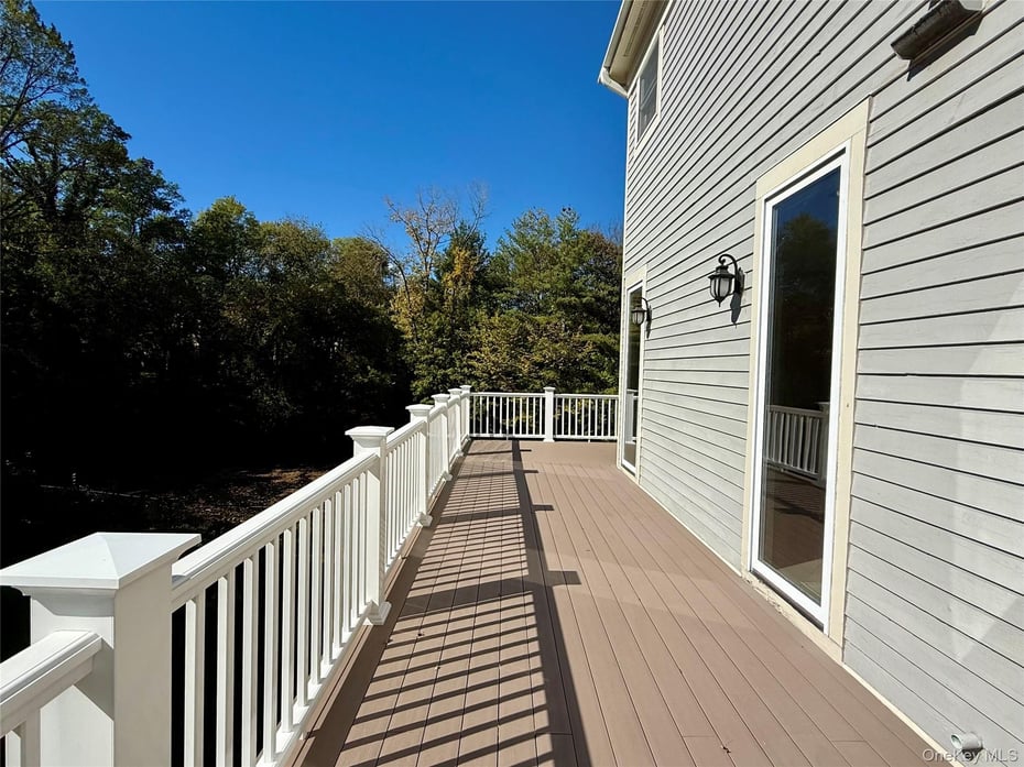 7 Cobblefield Lane Photo 45