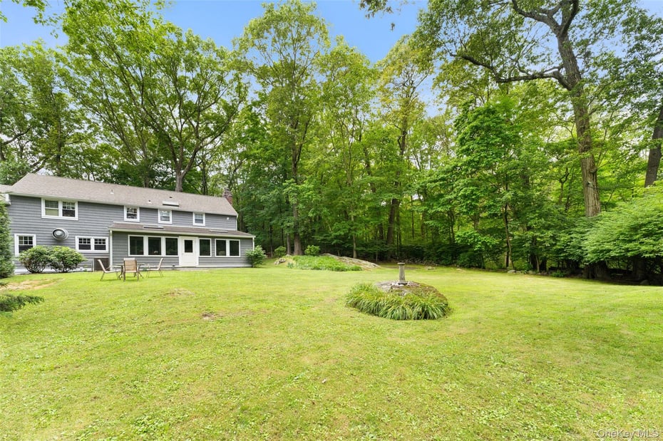 285 Old Colony Road Photo 27