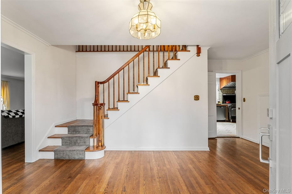 285 Old Colony Road Photo 4