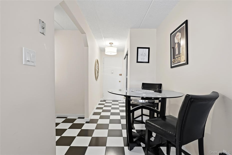 2 Consulate Drive  #3B Photo 7