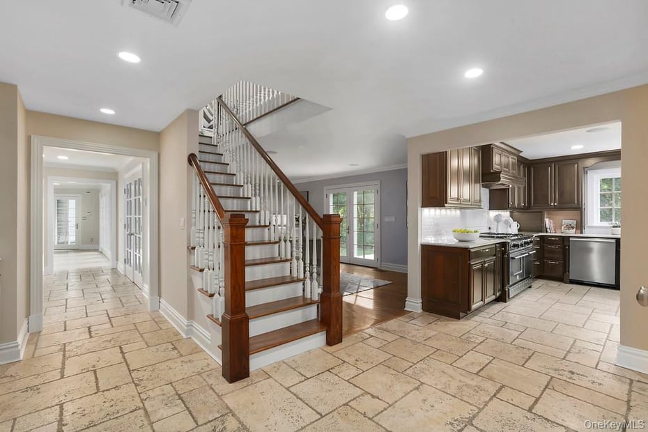 74 Ridgefield Avenue Photo 16