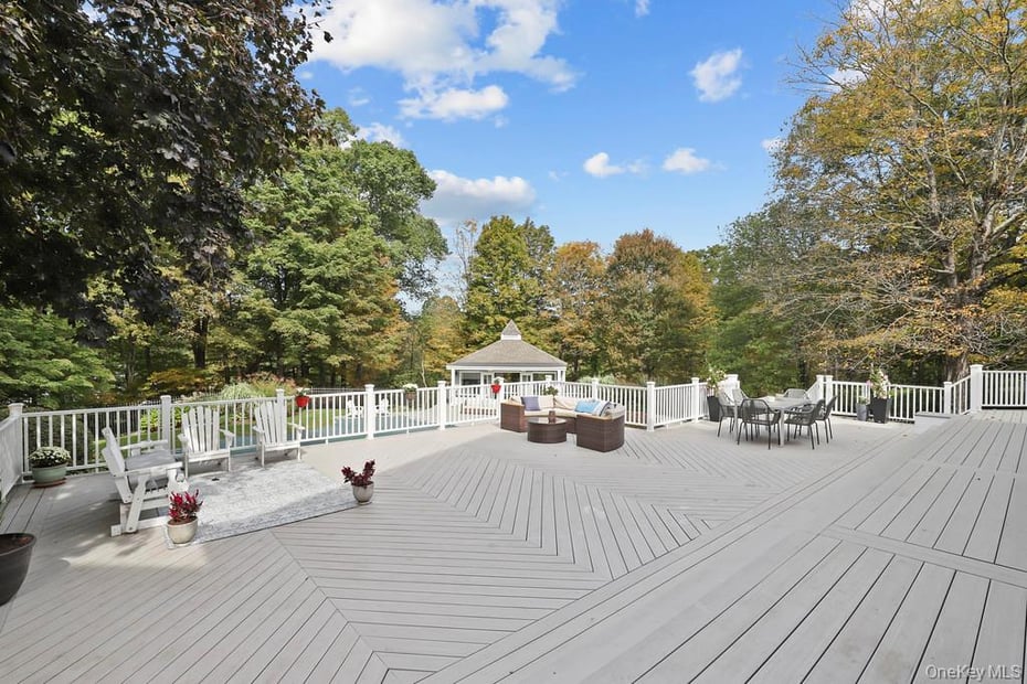 74 Ridgefield Avenue Photo 30