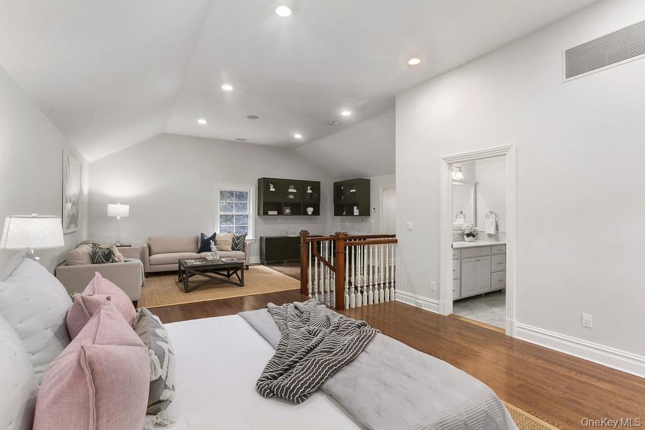 74 Ridgefield Avenue Photo 17