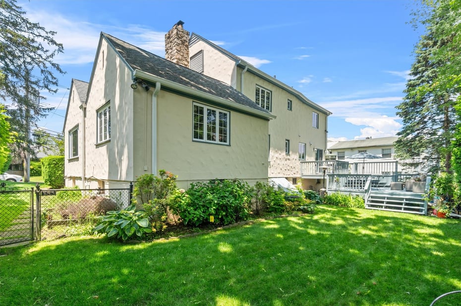 460 Westchester Avenue Photo 44