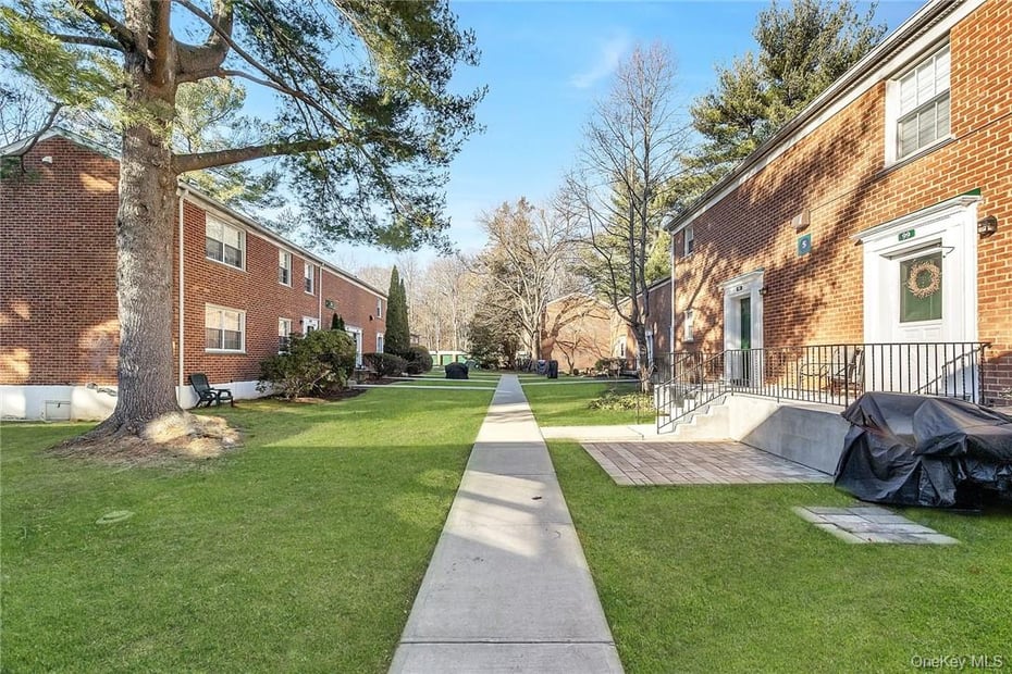 5 Fieldstone Drive #103 Photo 13