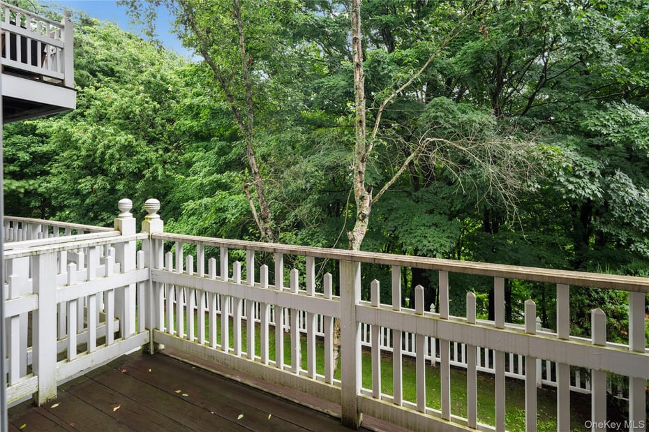 19 Winterberry Lane Photo 22