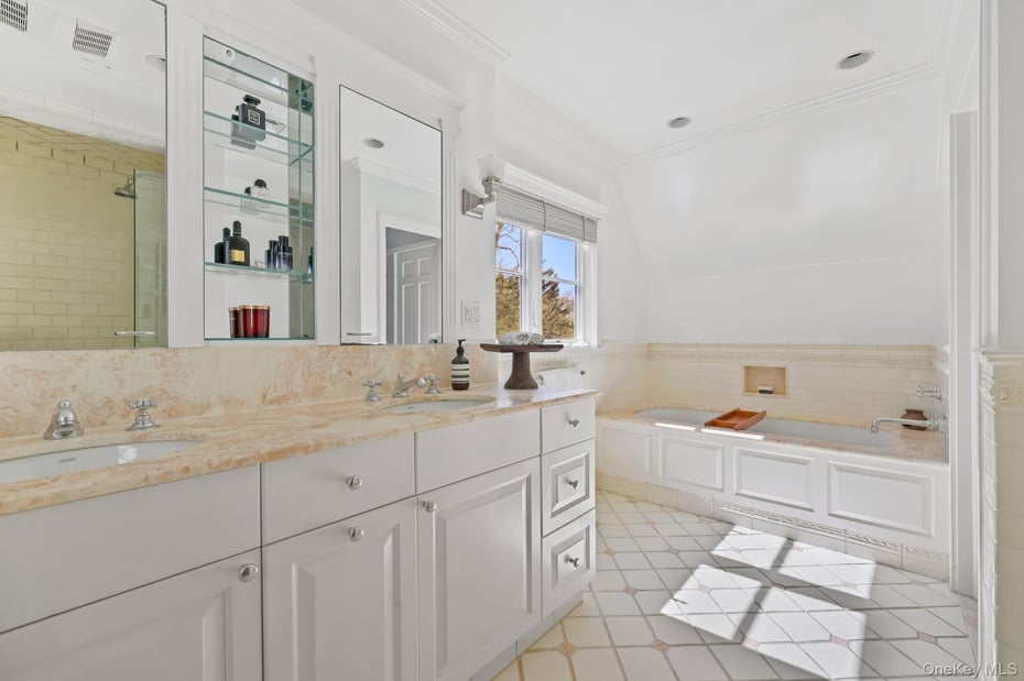 4 High Road Photo 22