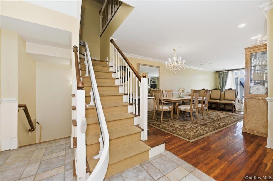 6 Riverpointe Road Photo 7