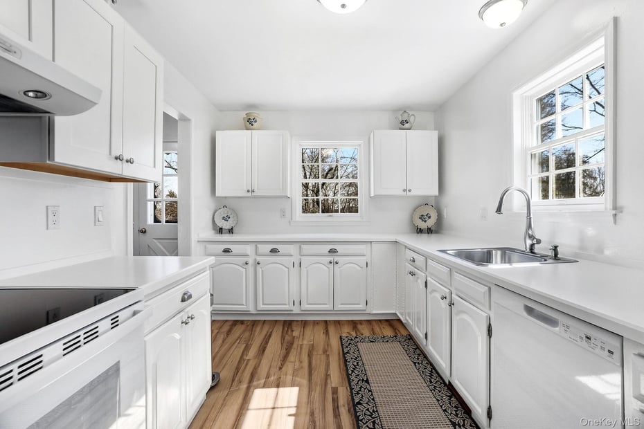 14 Frances Drive Photo 7