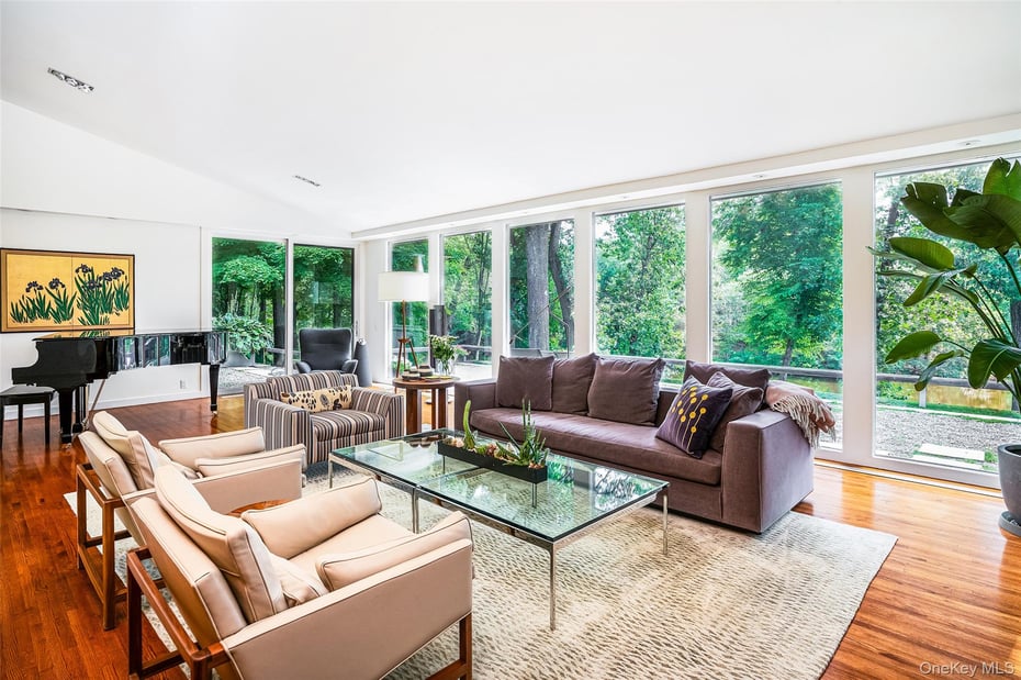 12 Haights Cross Road Photo 9