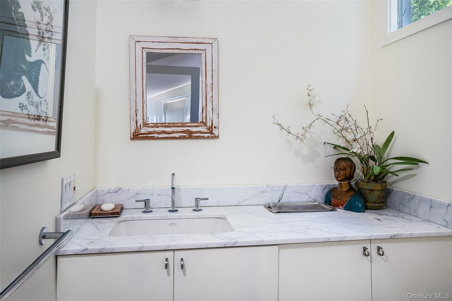 12 Haights Cross Road Photo 30