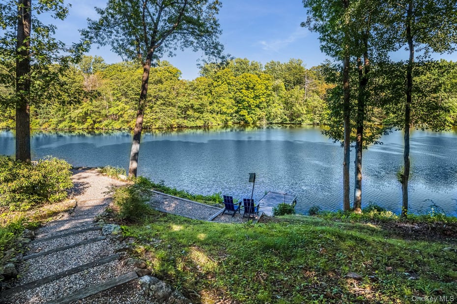 12 Haights Cross Road Photo 39