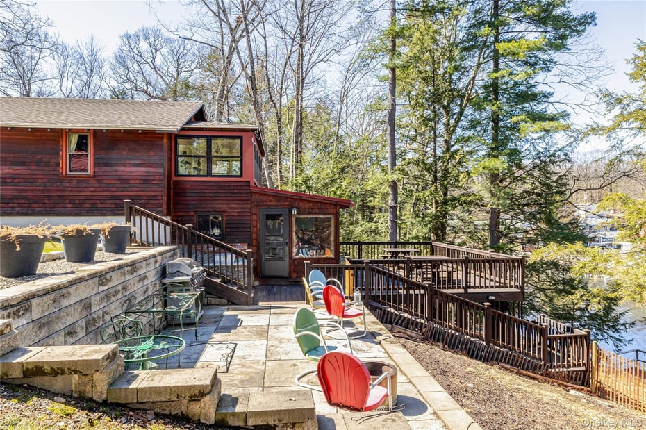 78 The Concourse Drive Photo 8