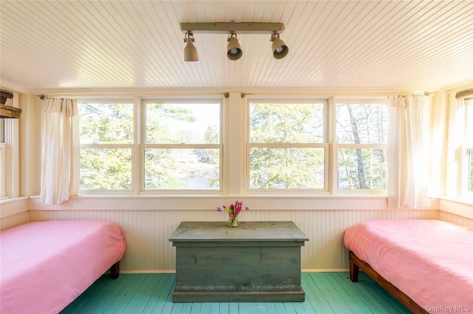 78 The Concourse Drive Photo 28