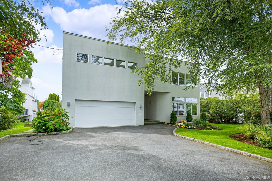 14 Old Colony Drive Photo 2