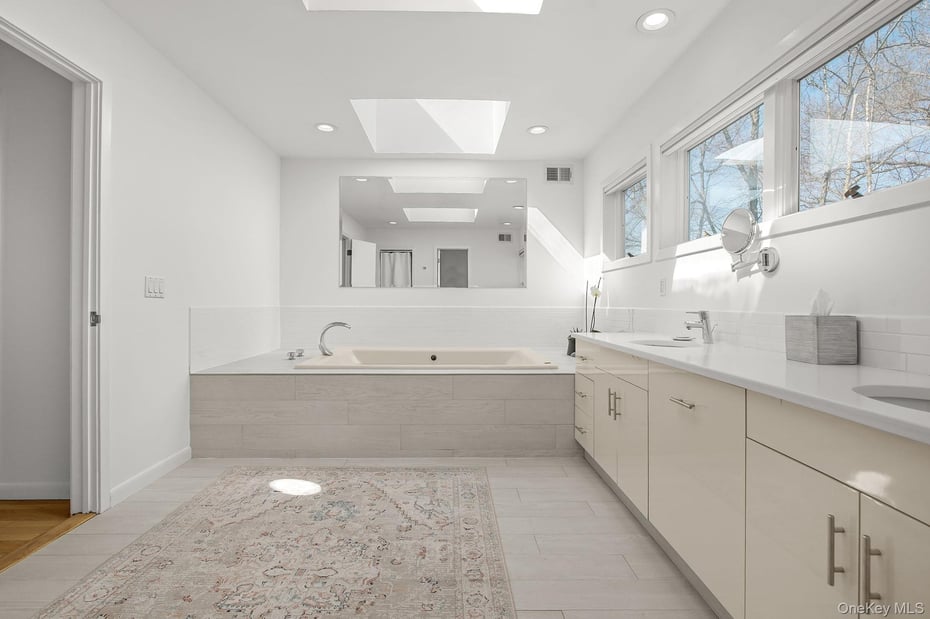 14 Old Colony Drive Photo 19