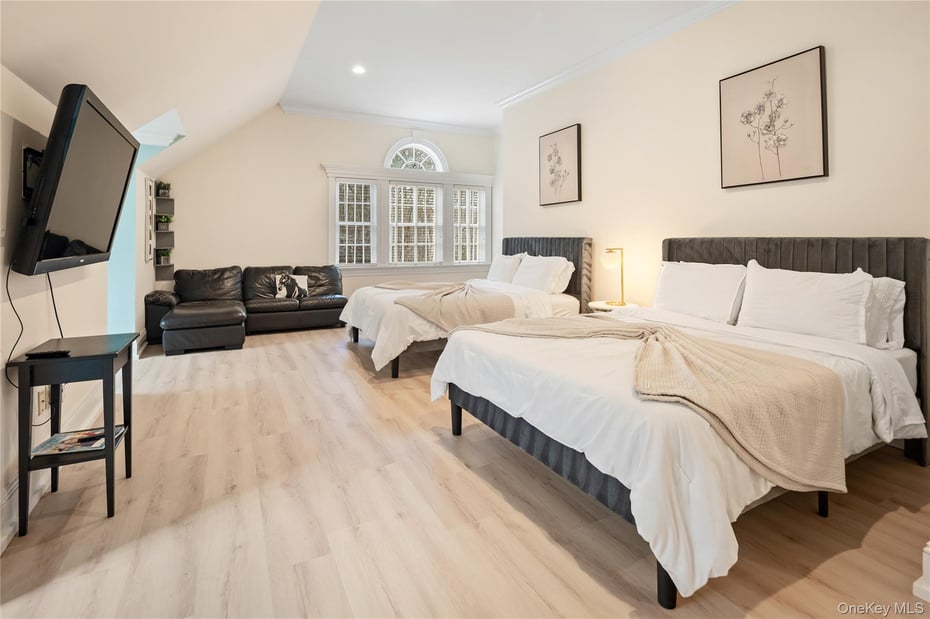 11 Lost Nations Road Photo 34