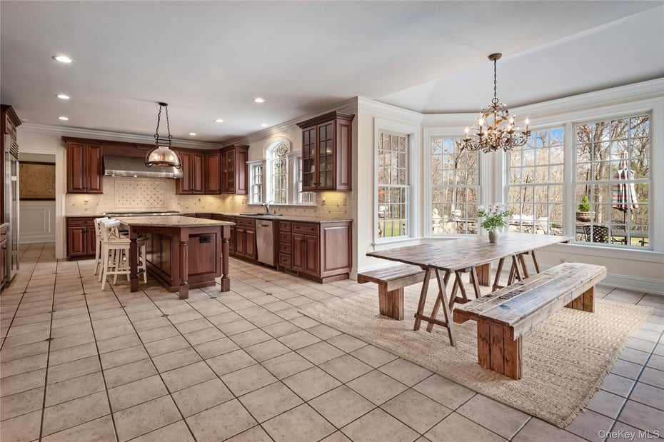 11 Lost Nations Road Photo 15