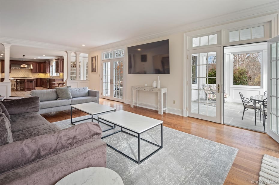 11 Lost Nations Road Photo 7